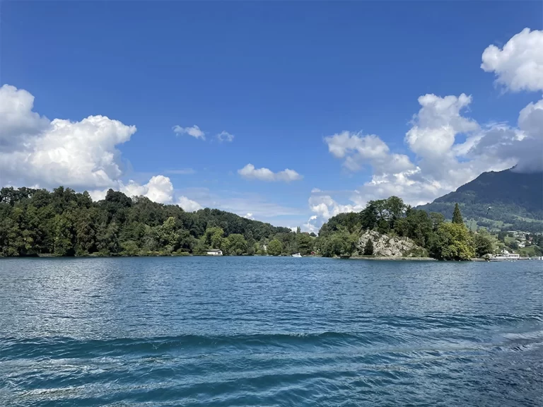 Take a cruise from Luzern on the Vierwaldstättersee